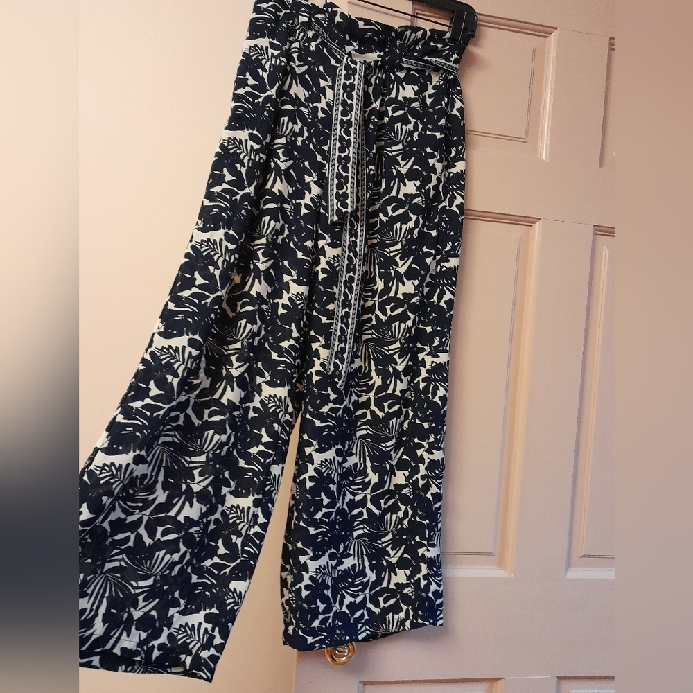 Max Studio womens pants XS